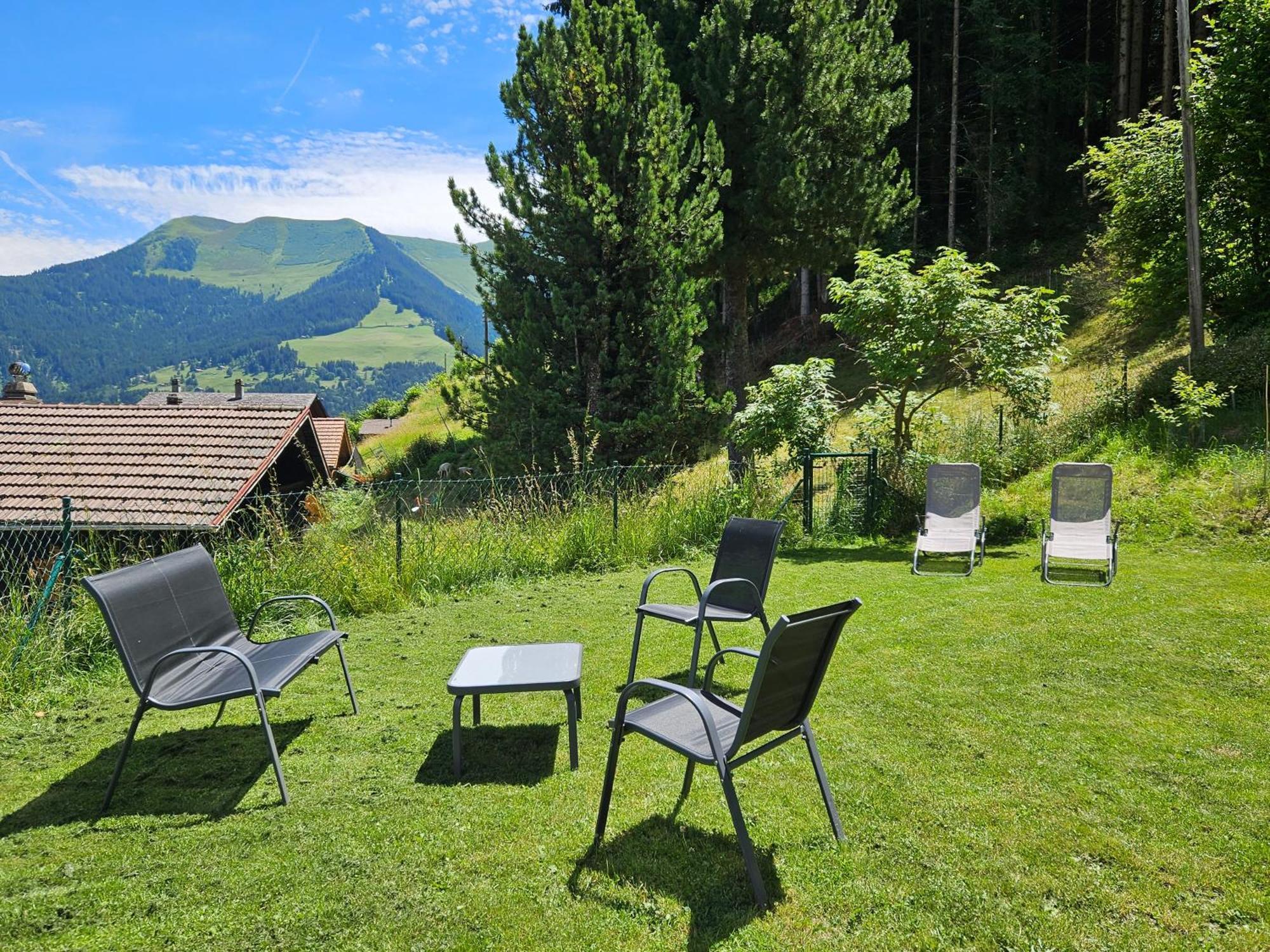 Sweet & Cosy Chalet In The Heart Of The Swiss Alps Troistorrents Exterior photo
